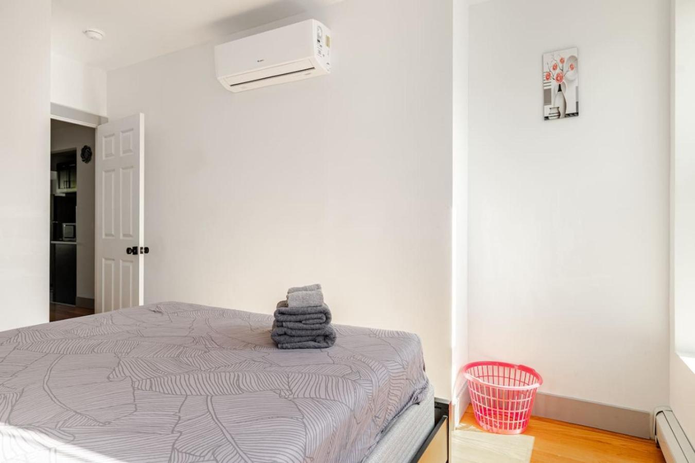 Sleek And New 3br Brooklyn Only 10 Min To Manhattan * New York