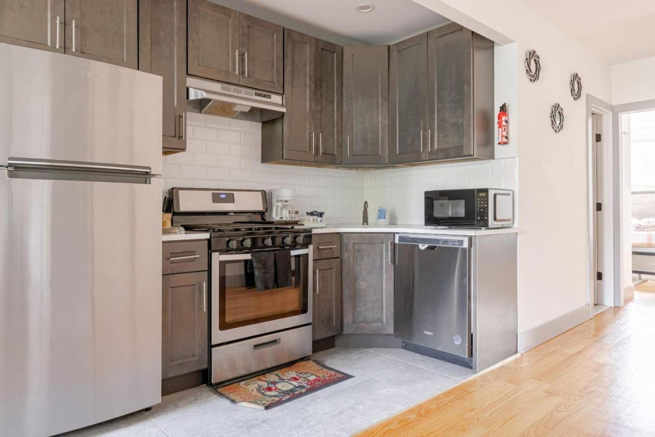 Apartment Sleek And New 3br Brooklyn Only 10 Min To Manhattan