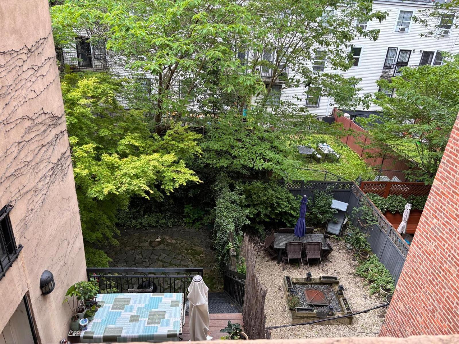 2 Bedrooms With One Private Bathroom In Lovely Homestay *