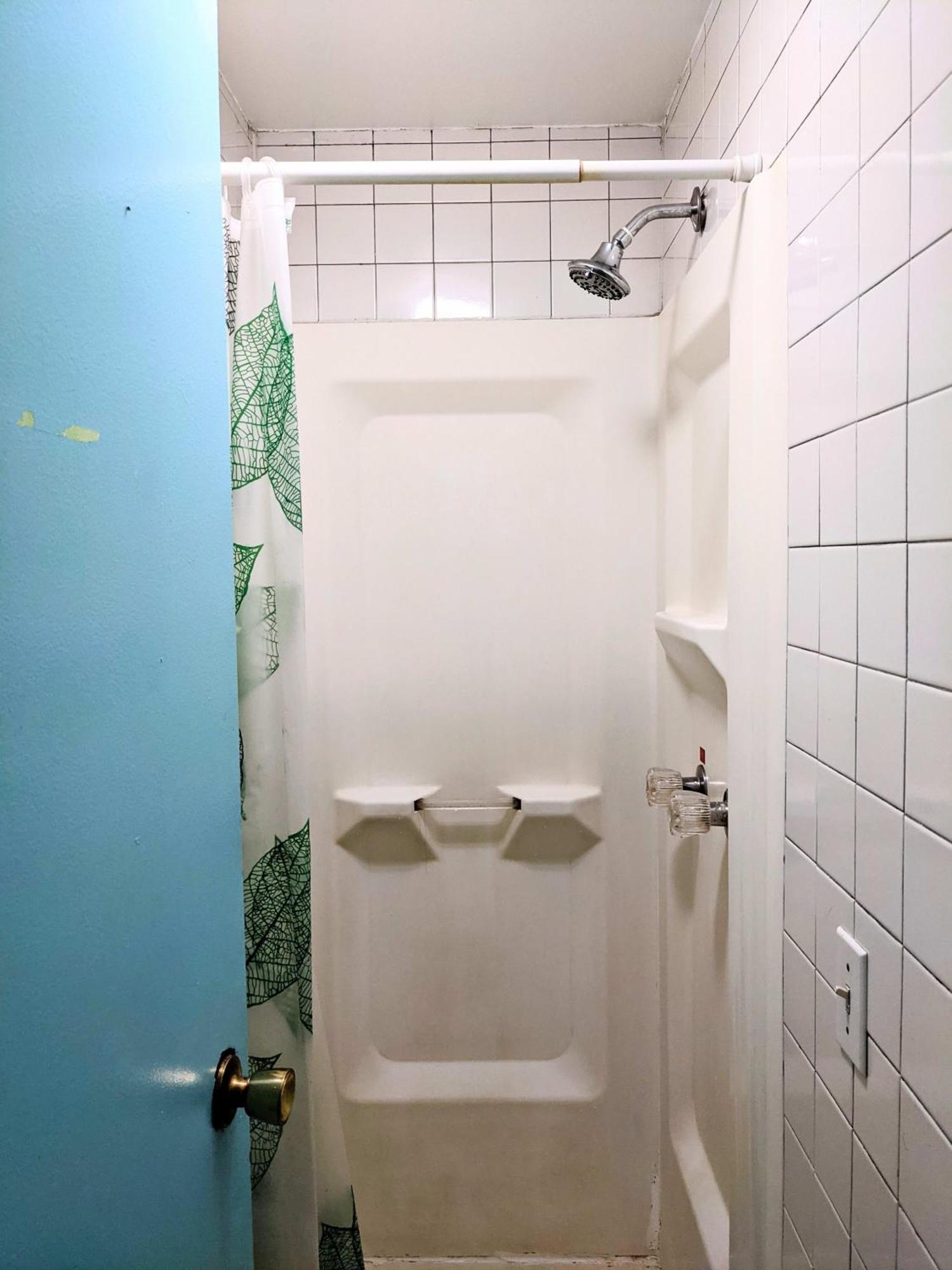 Chelsea Studio-shared Bathroom With Kitchen Twin Bunk Bed *