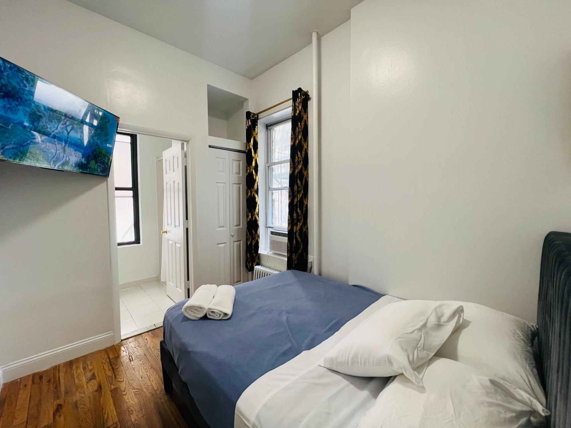 2bd-2ba Theater District *