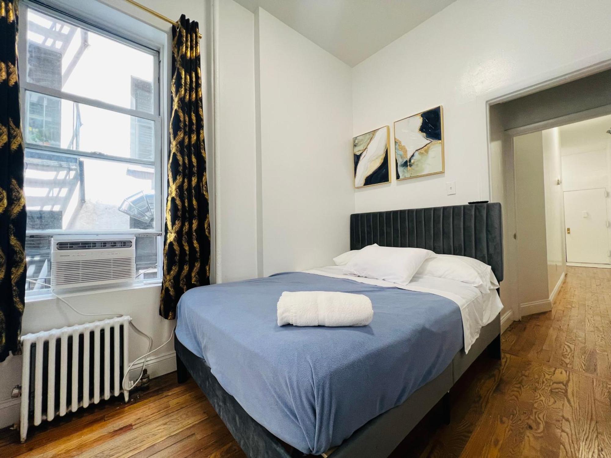 Apartment 2bd-2ba Theater District New York