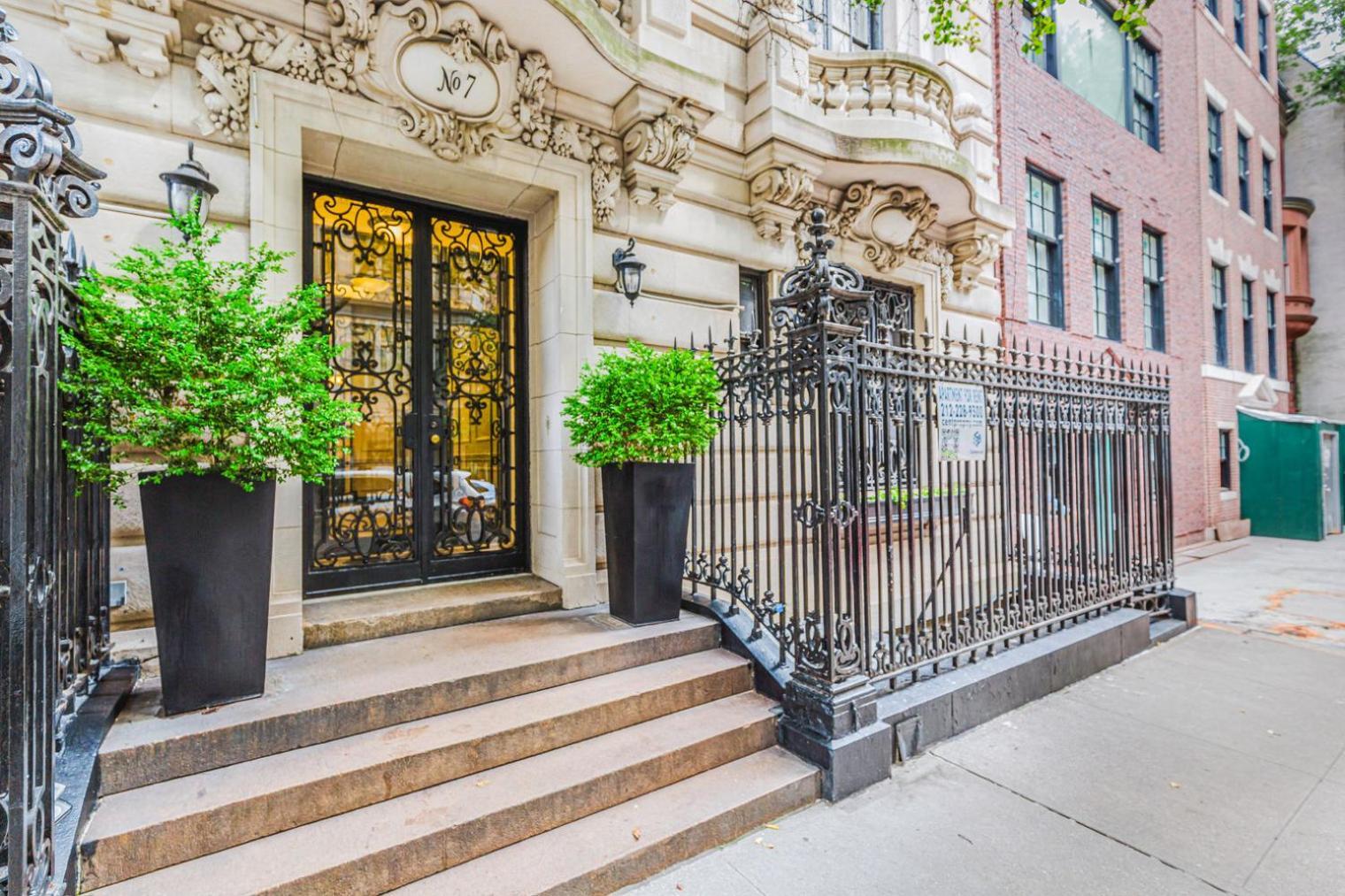 Ues 3br Penthouse W Gym Wd Nr Park Nyc-1110