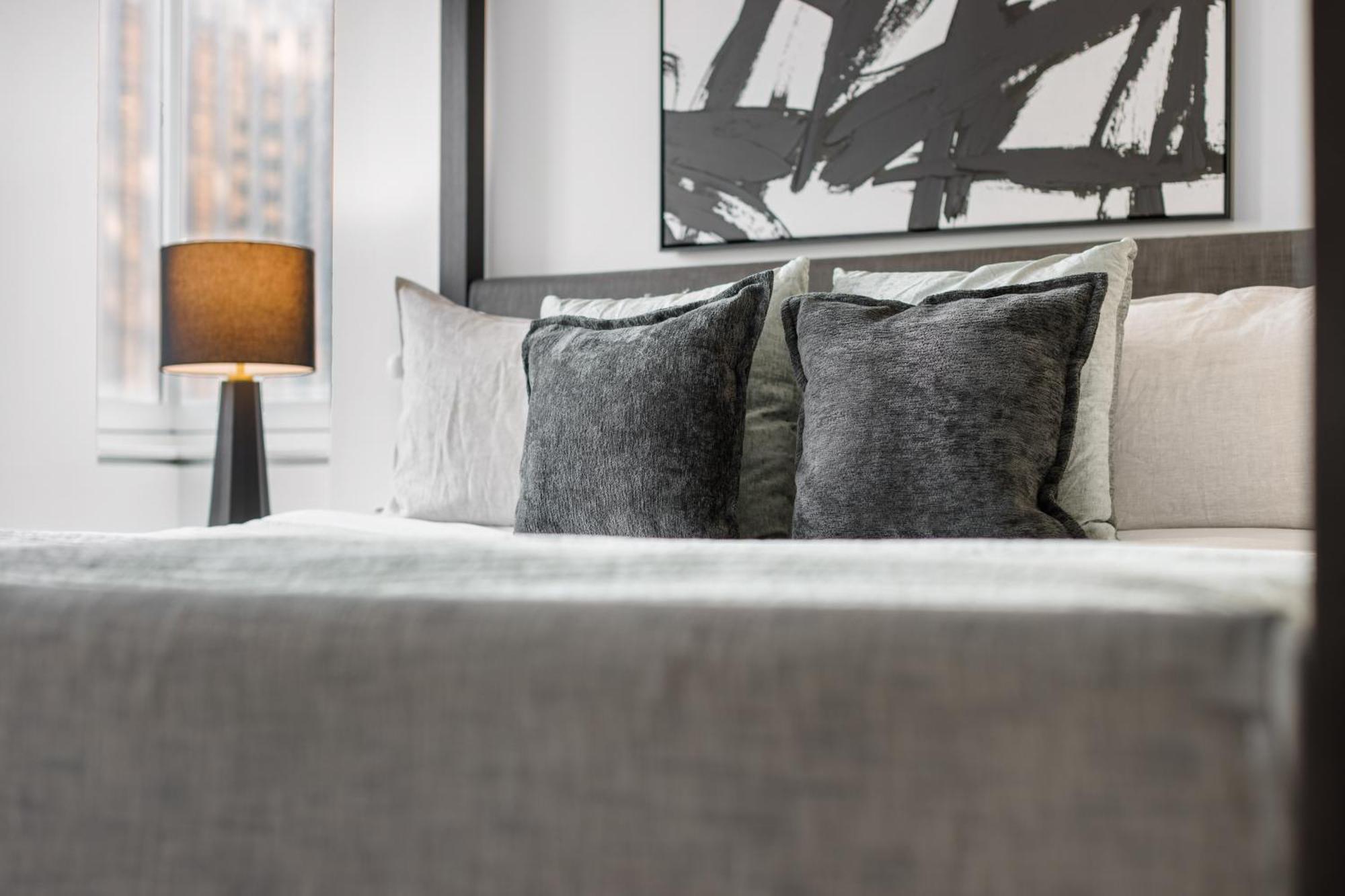 Lavish Two-story Retreat In The Heart Of Manhattan *