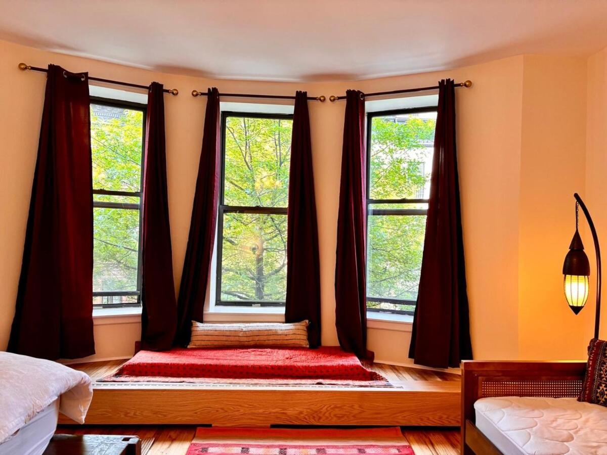 Private Spacious With 2 Bedrooms 2 Bathroomss And A Deck Appartement New York