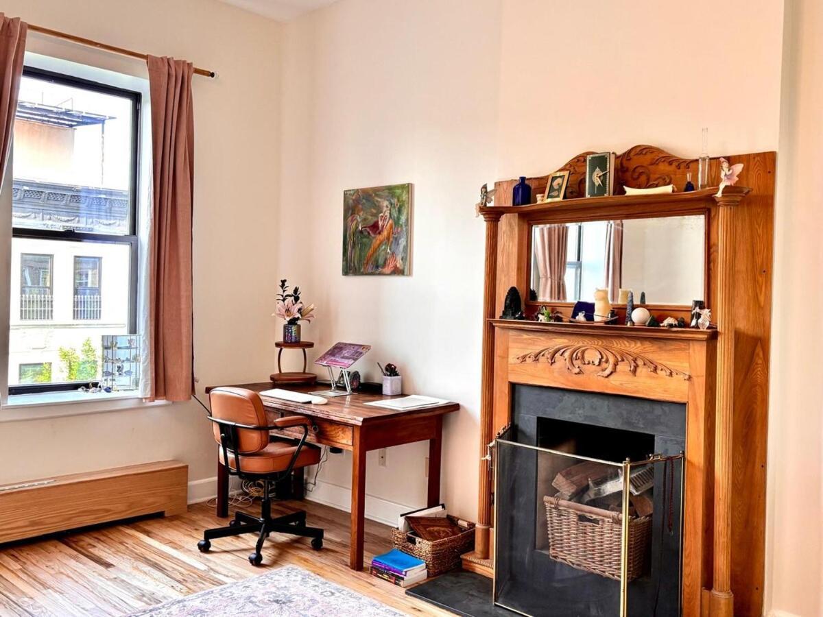 Apartment Private Spacious With 2 Bedrooms 2 Bathroomss And A Deck *