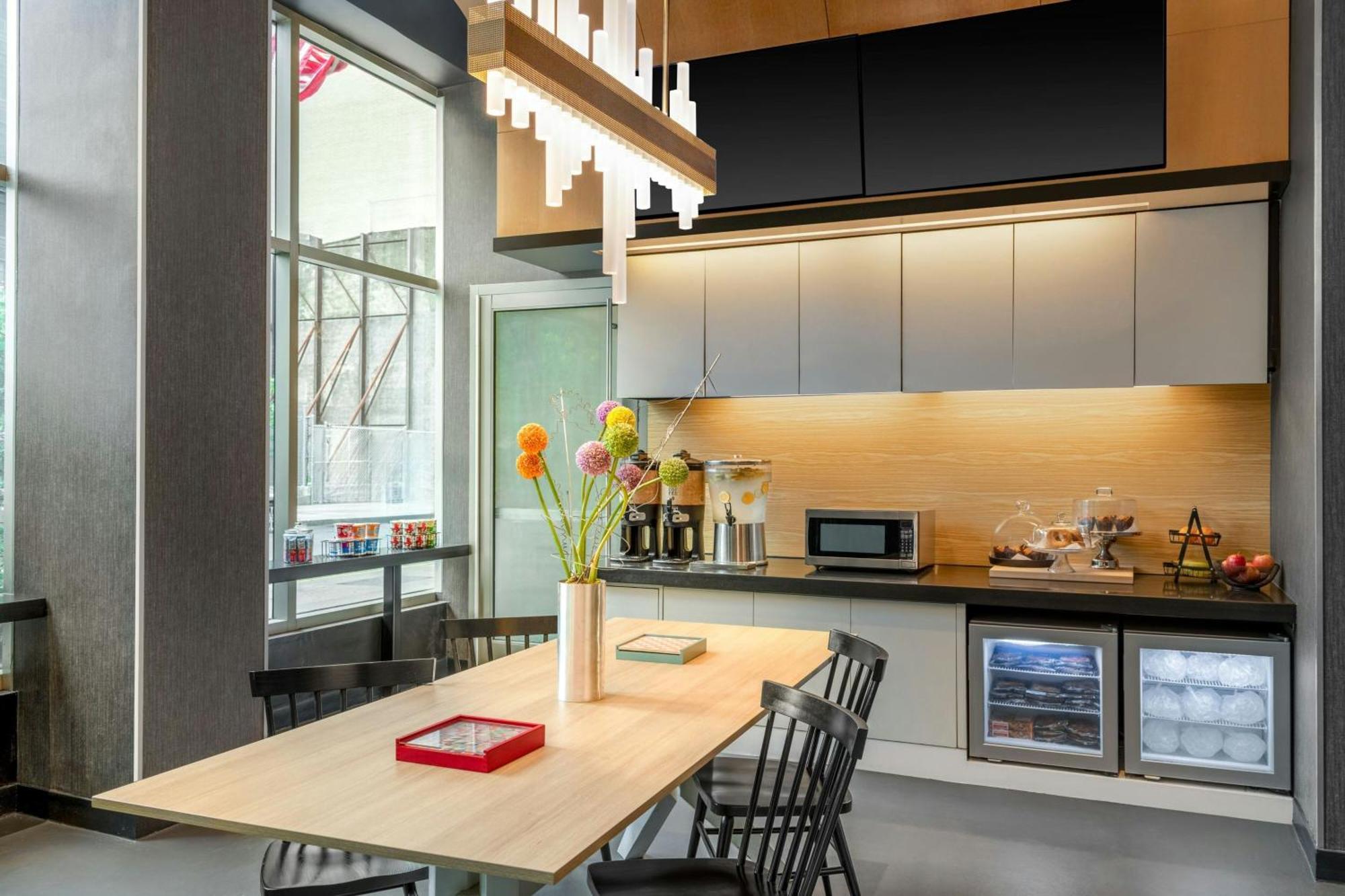 Aloft Brooklyn Hotel 3*