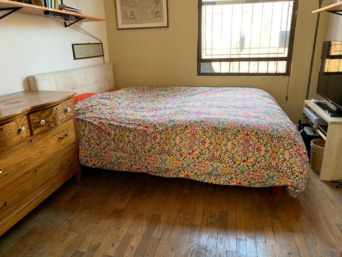 Airy Brownstone Penthouse Duplex Near Park