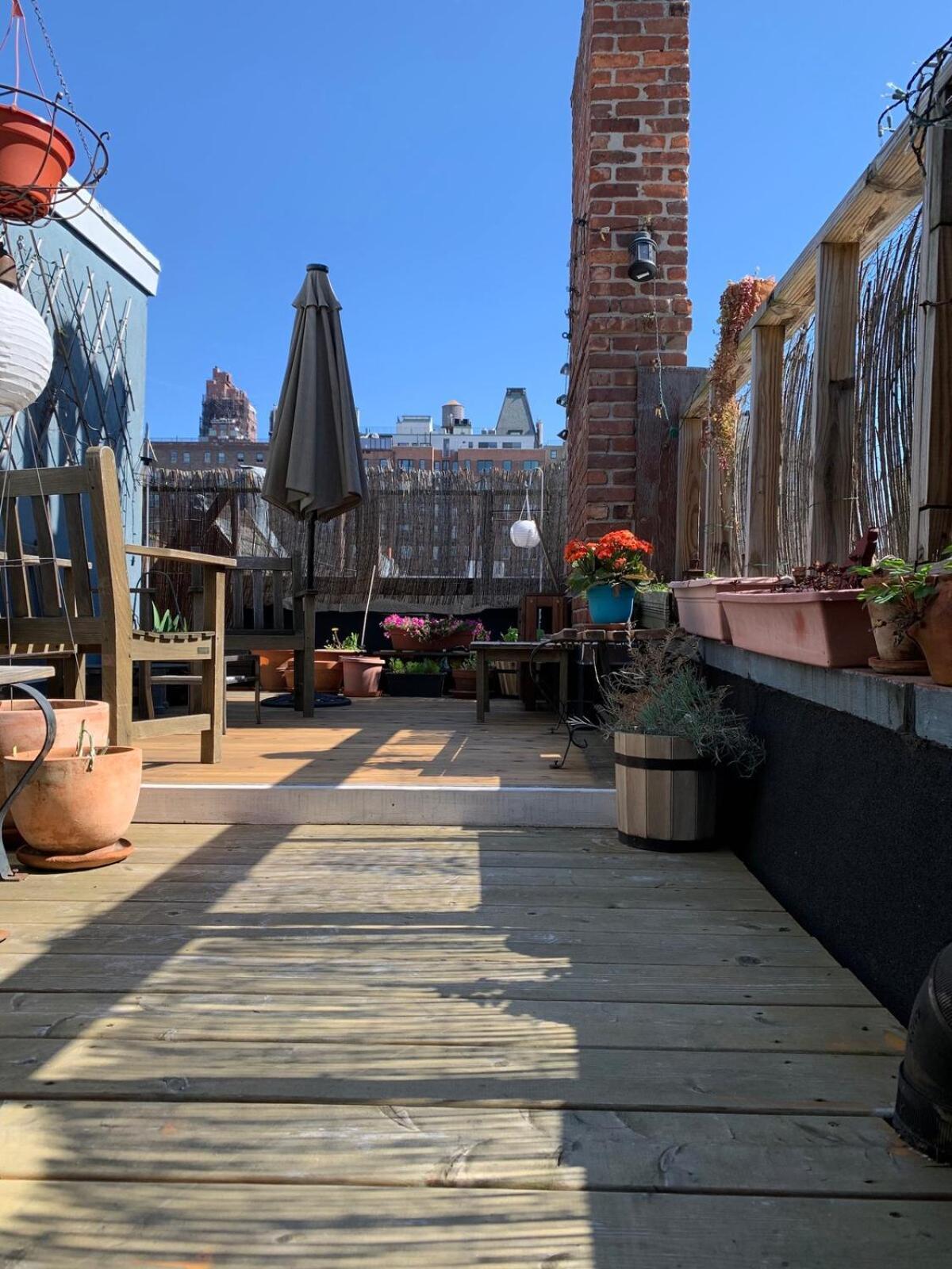 Airy Brownstone Penthouse Duplex Near Park Apartment