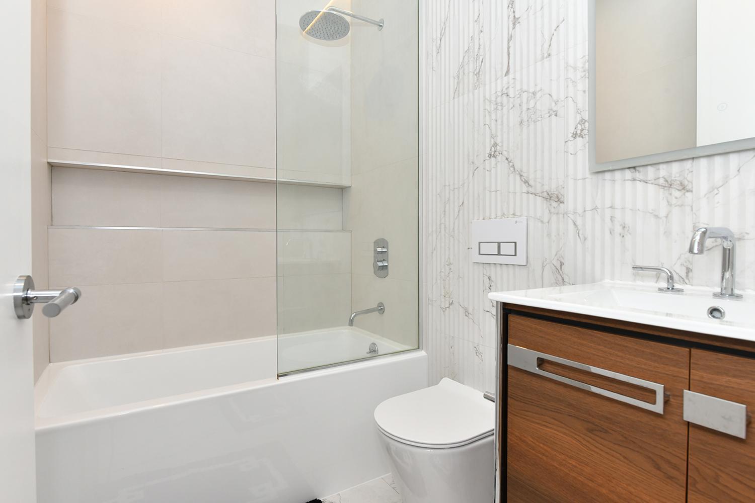 Boho Rustic Escape With Masssive Terrace In Midtown