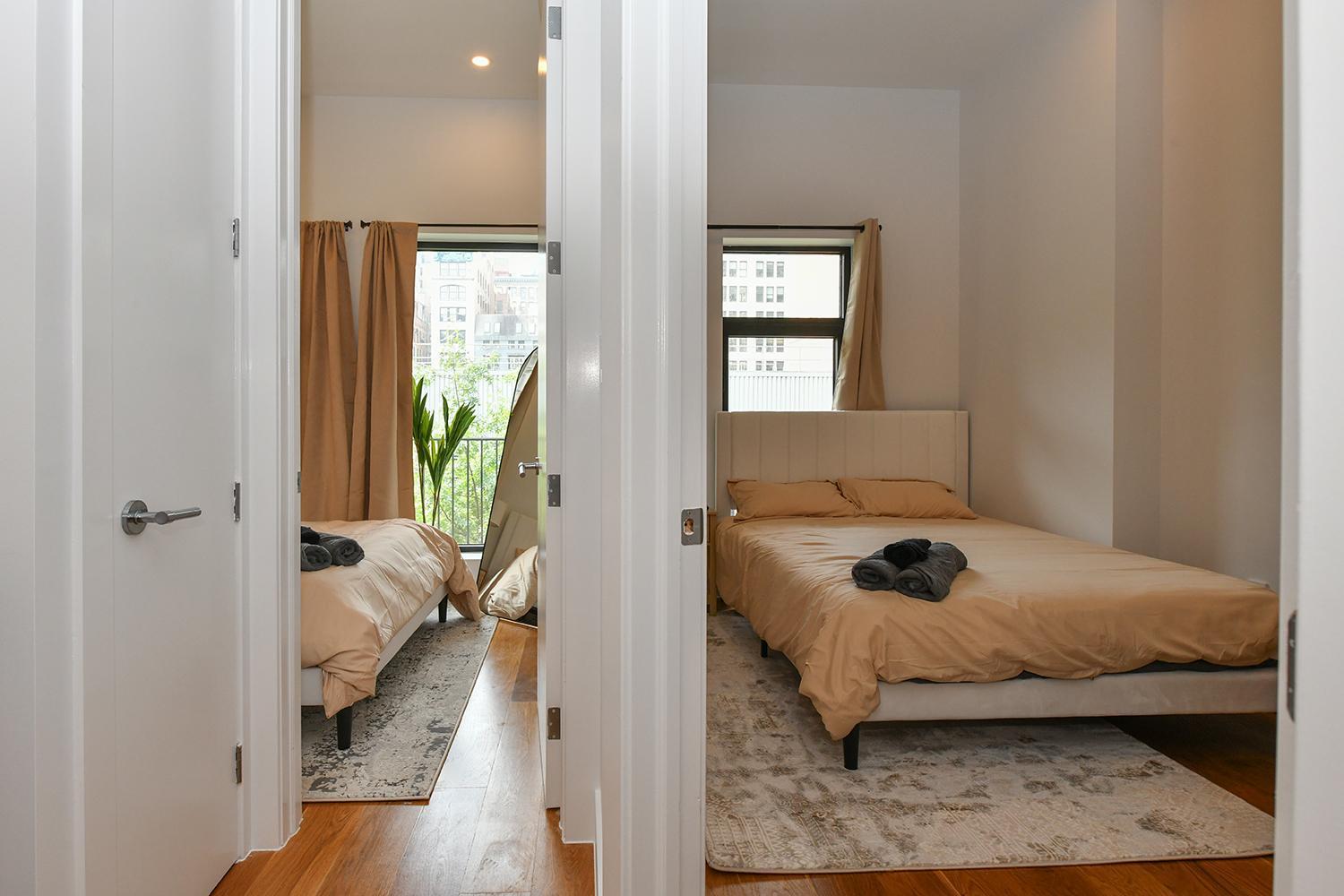 Boho Rustic Escape With Masssive Terrace In Midtown Apartment