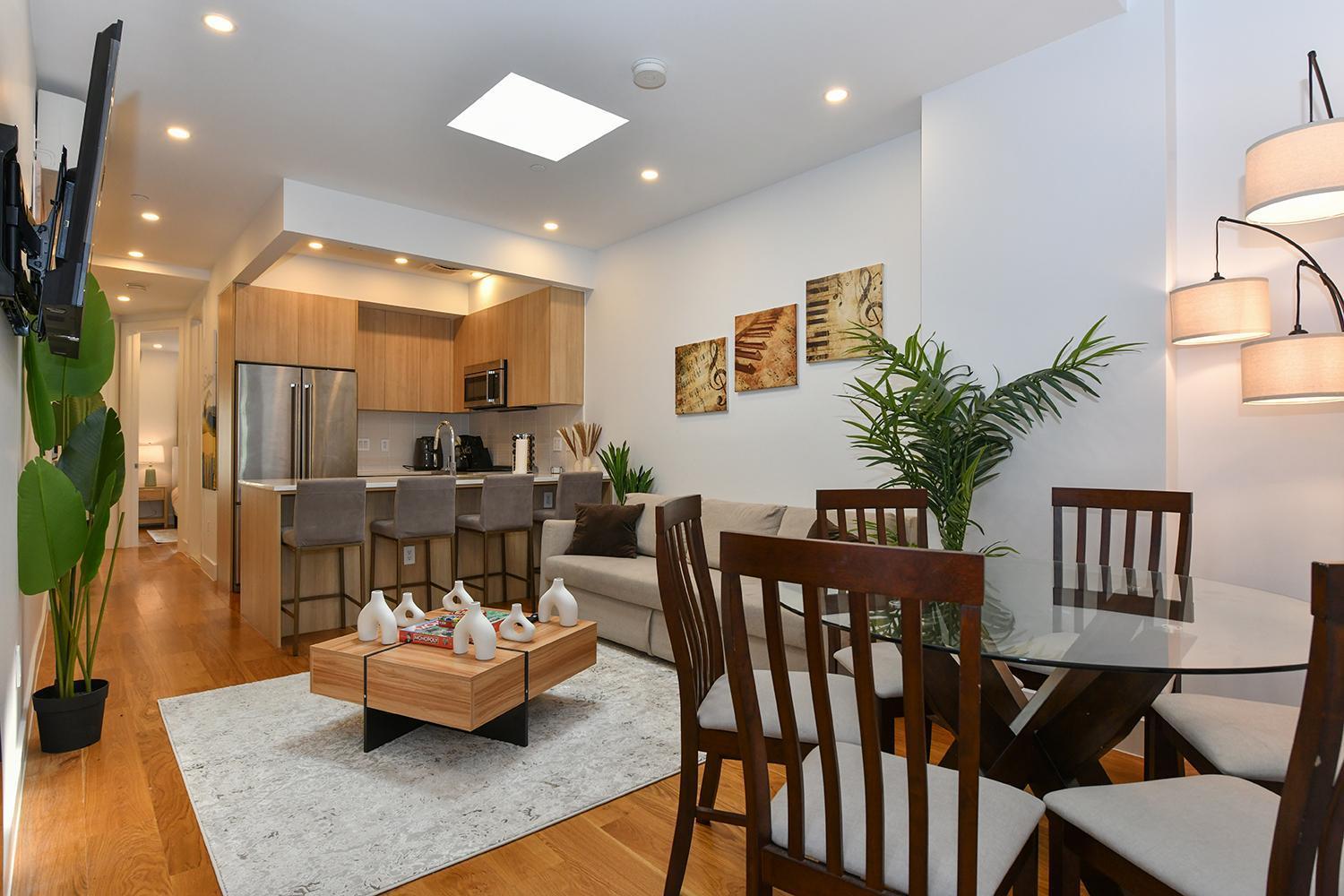 Boho Rustic Escape With Masssive Terrace In Midtown