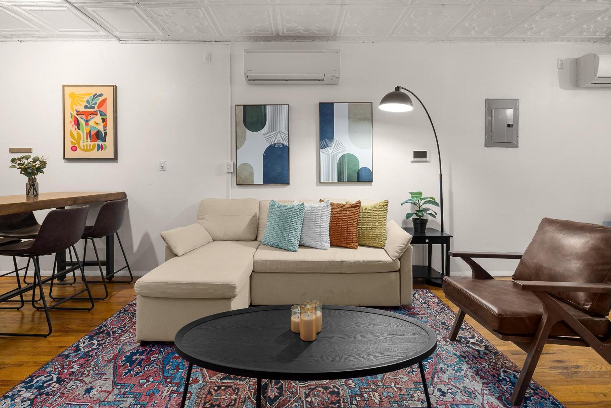 Apartment Manhattan Loft Bliss, Bright & Rustic Charm *