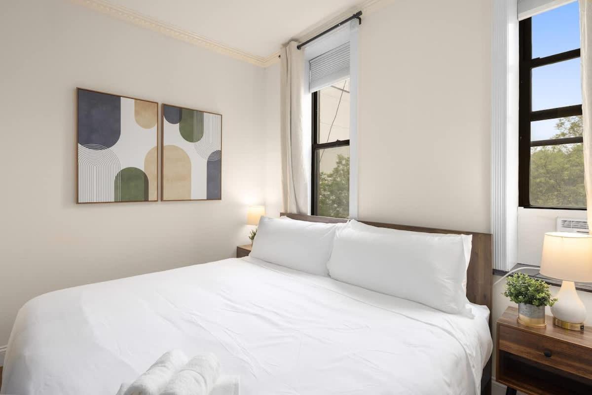 Appartement Stylish East Side Escape Steps From Fun *