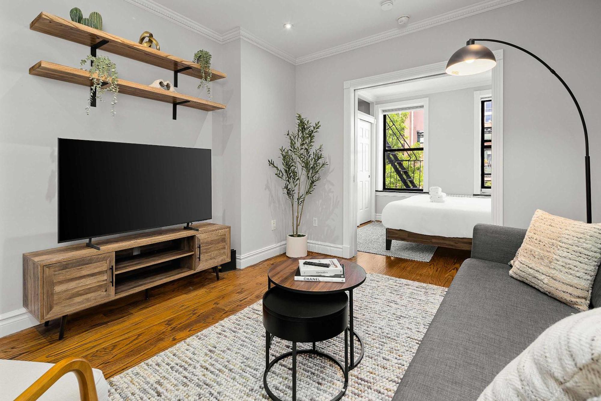 Apartment Chic Nyc Escape In Vibrant Downtown New York