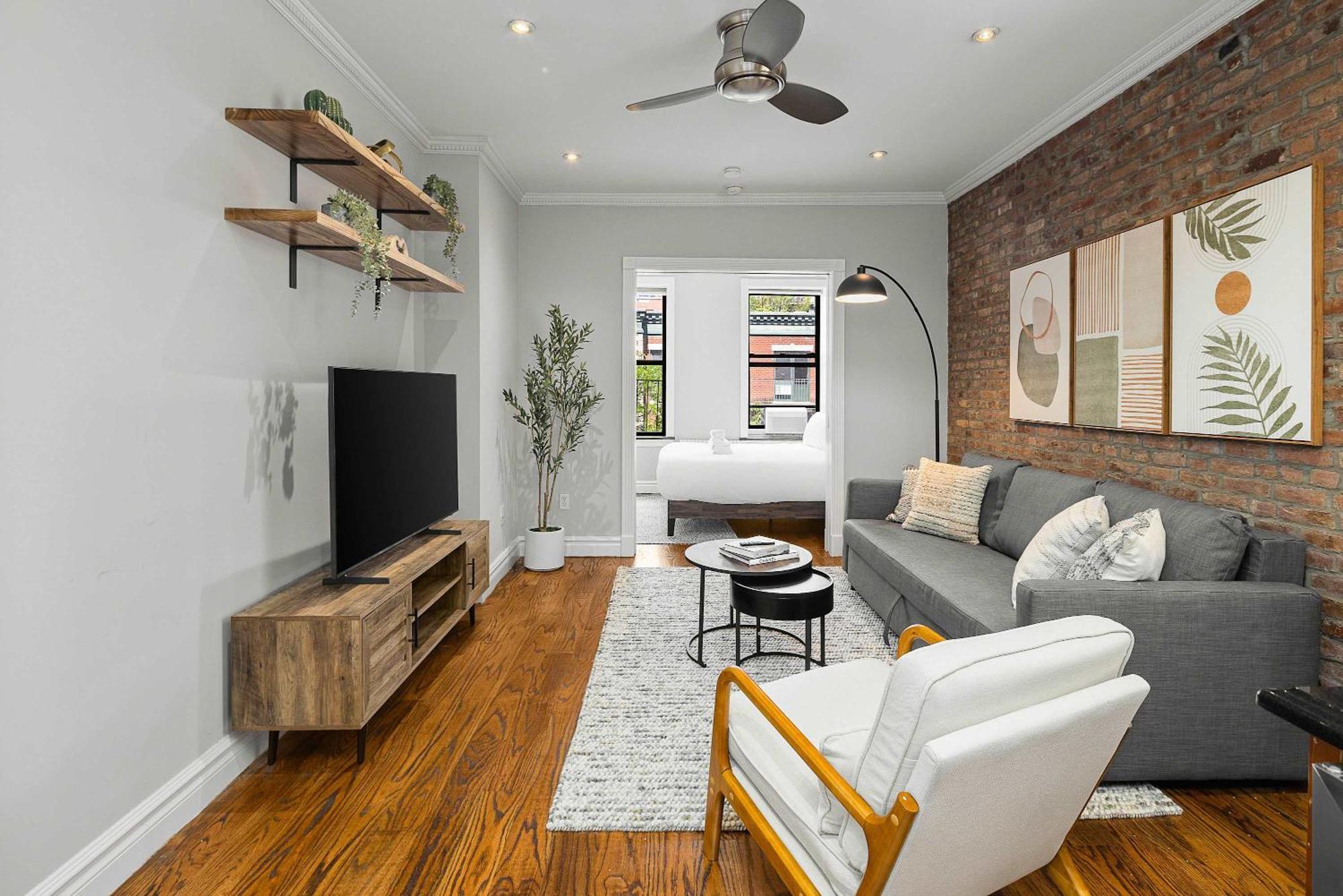 Apartment Chic Nyc Escape In Vibrant Downtown
