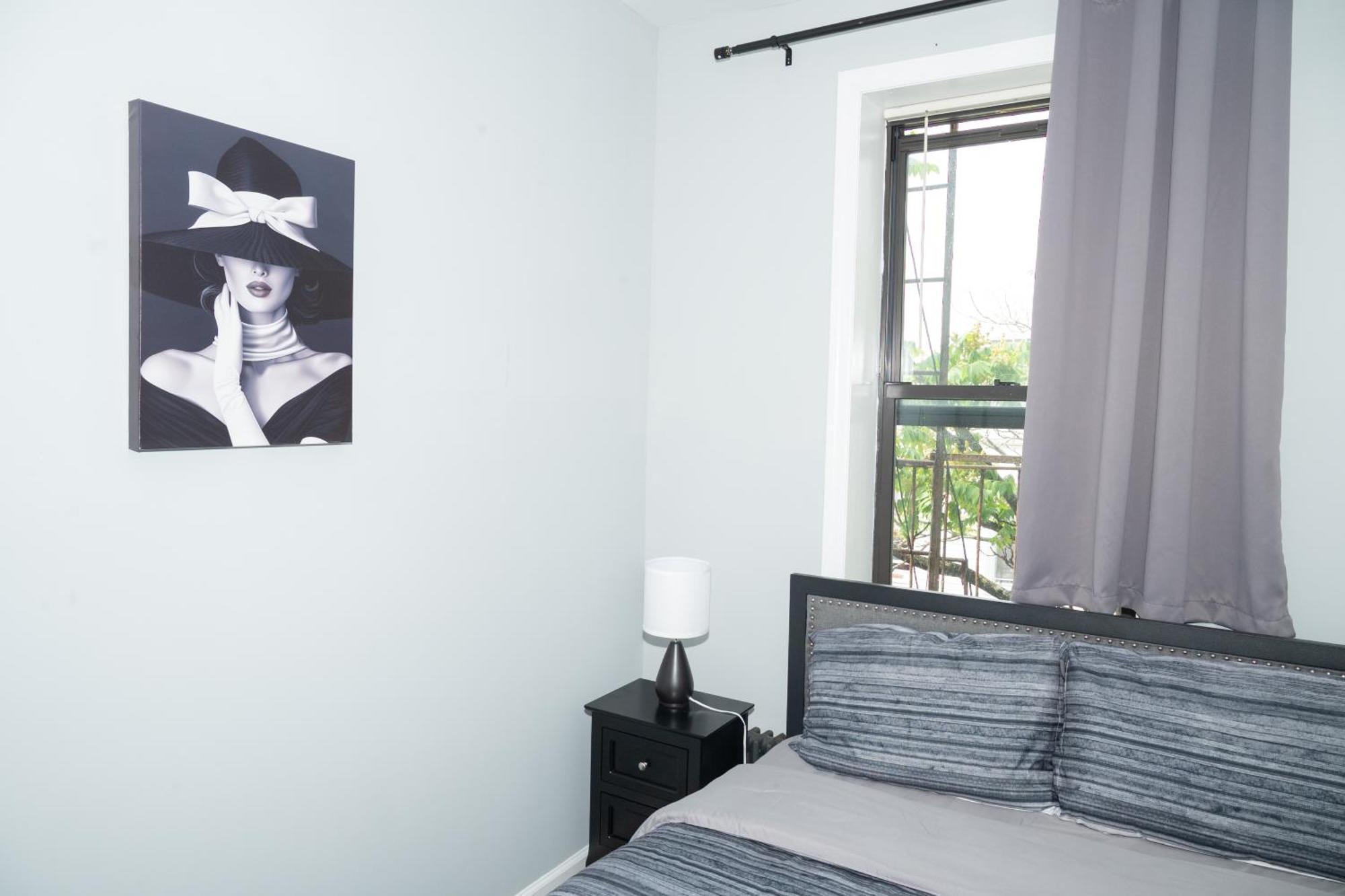 Séjour chez l'habitant Noir Brighton 2min Walk To Ocean N Subway Chic