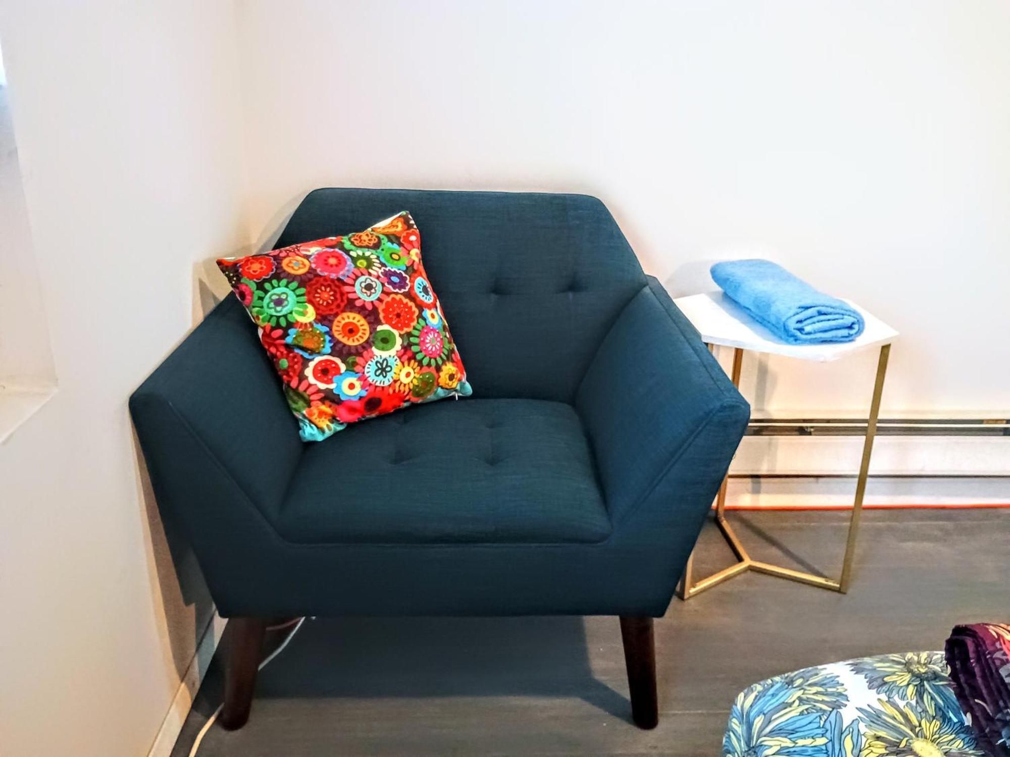 Apartment Explore From Queens *