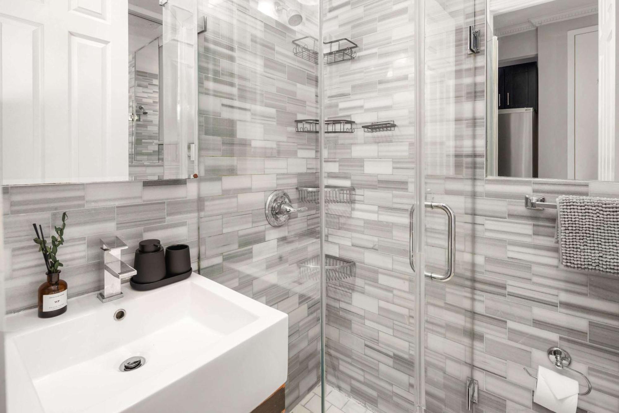 Apartment Stylish Midtown East Escape Near It *