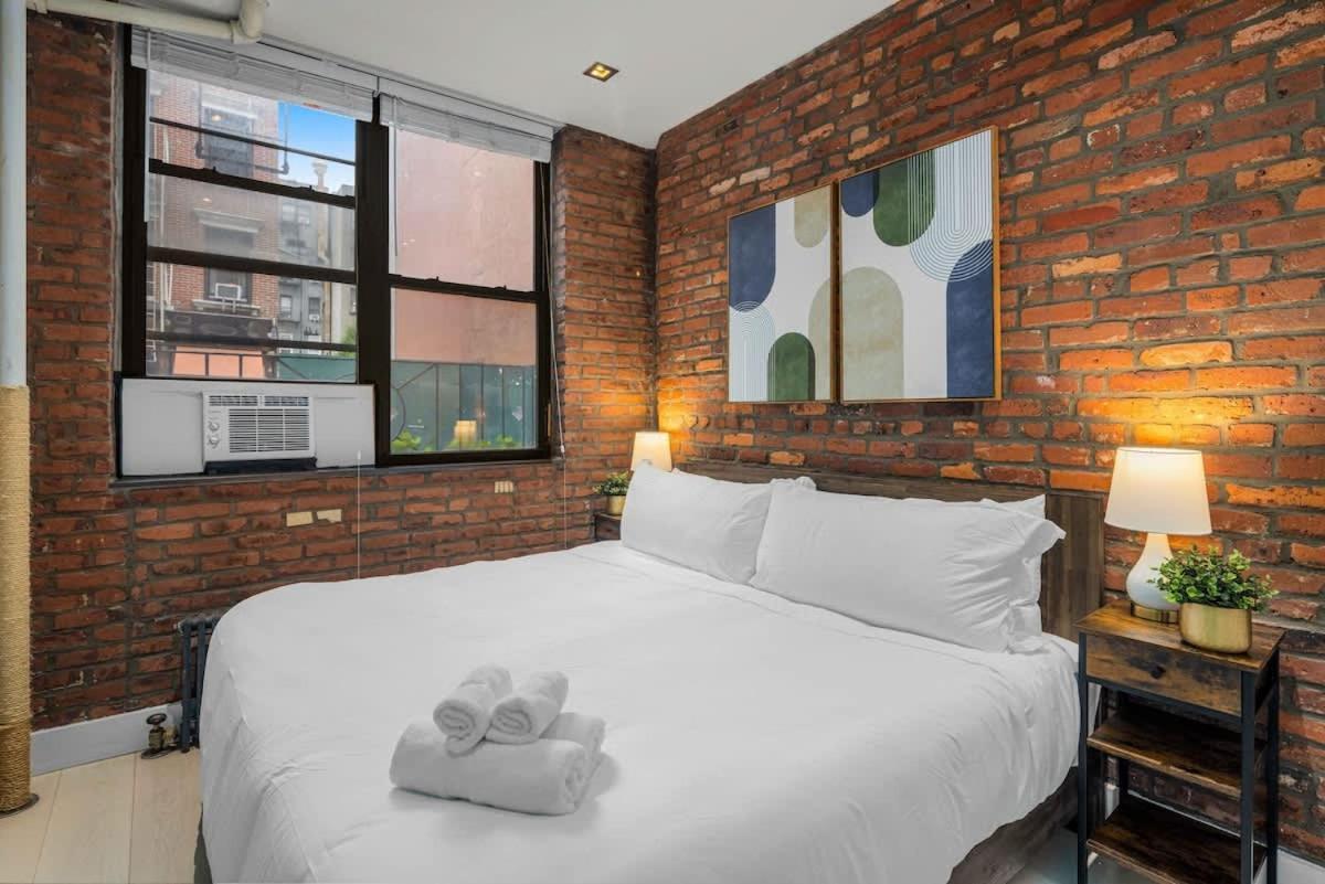 Bold Nyc In Fashionable Nolita Apartment
