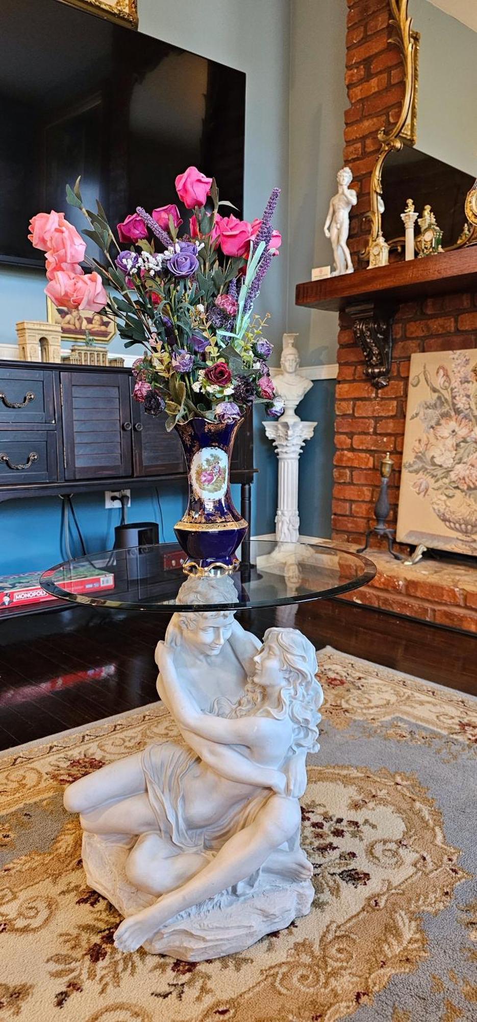 Luxurious At Colonial Townhouse