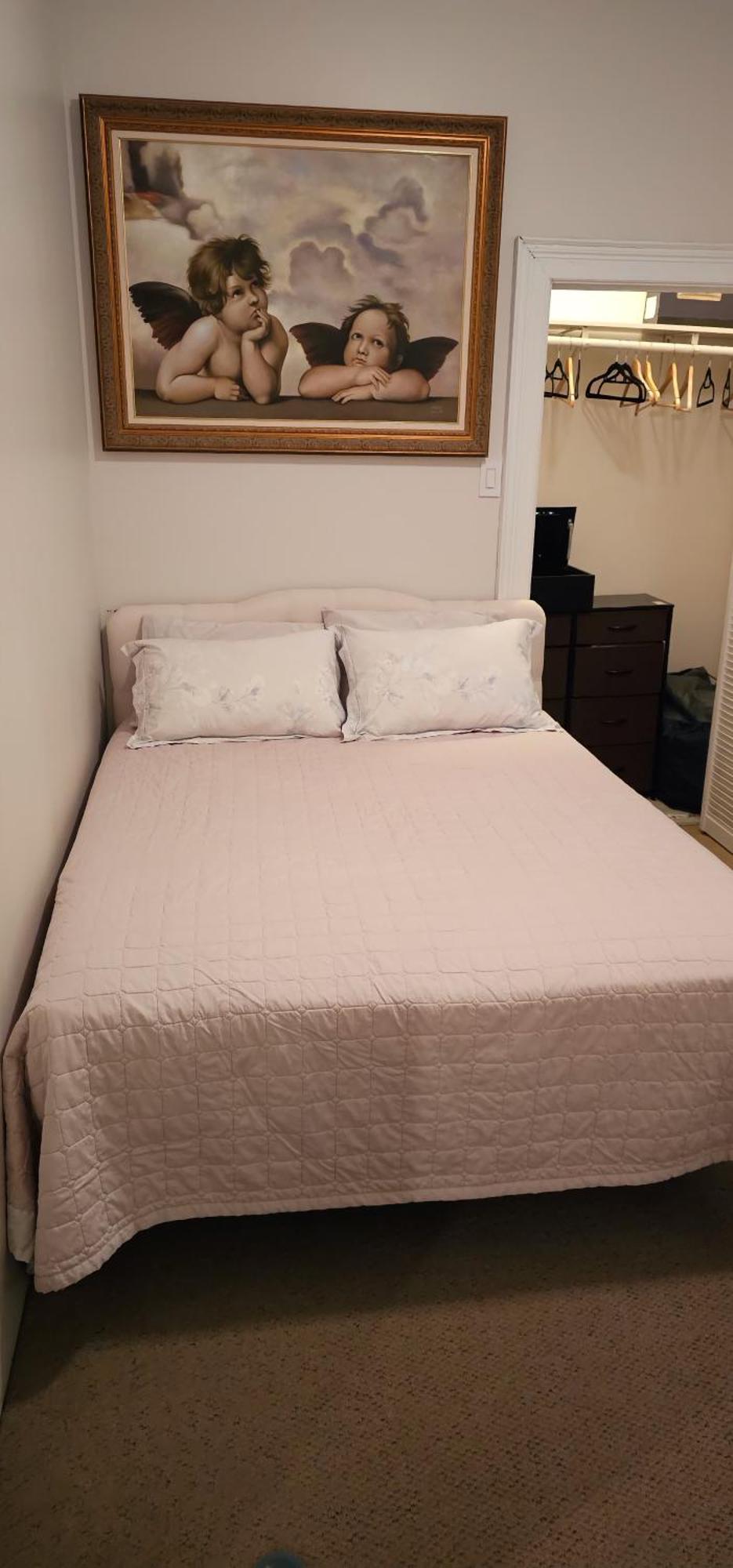 Luxurious At Colonial Townhouse