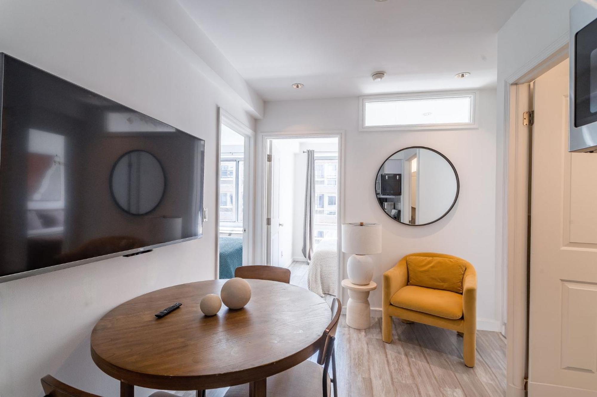 3br In Hells Kitchen Walk To Times Square & Broadway * New York