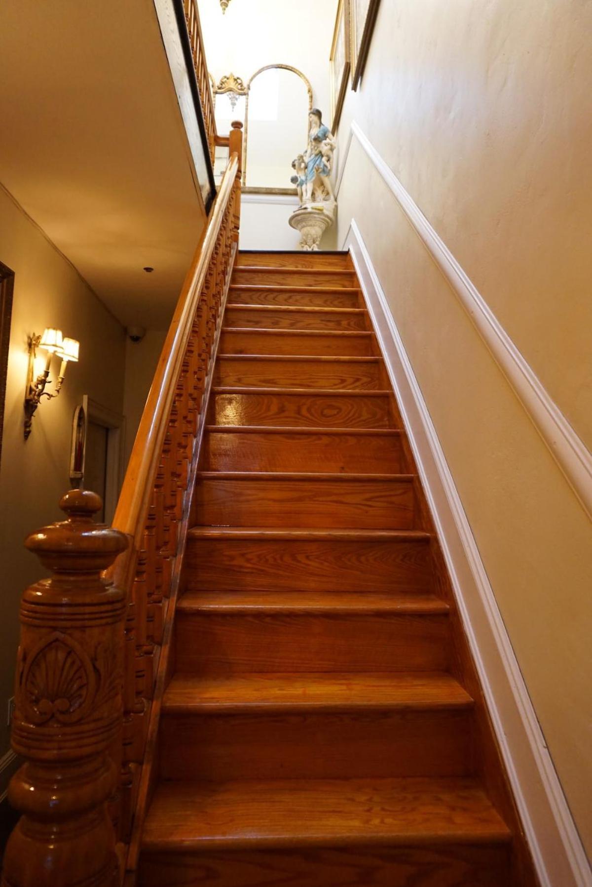 Apartment Luxurious At Colonial Townhouse