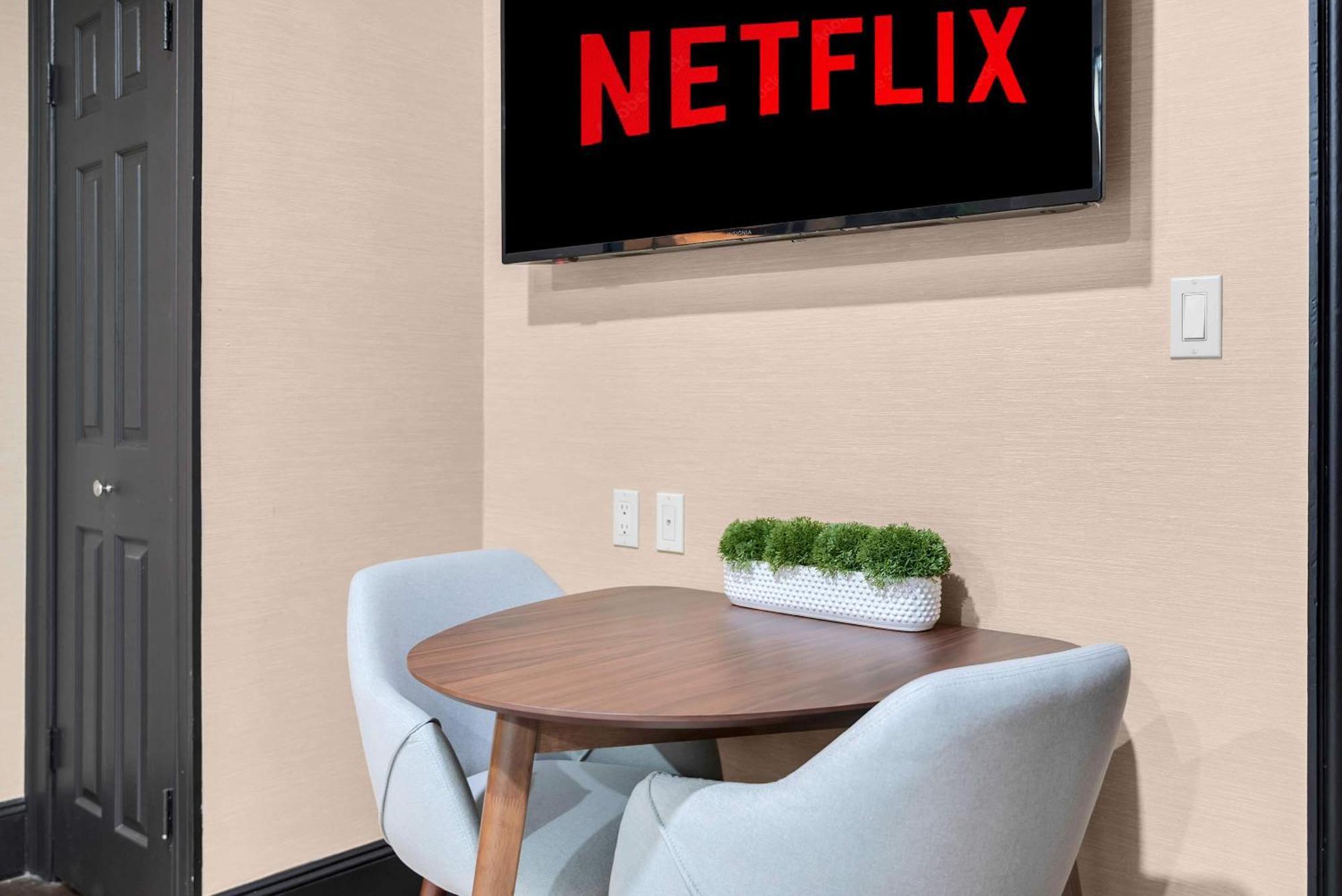 Apartment Stylish 2br In The Heart Of The With Gym