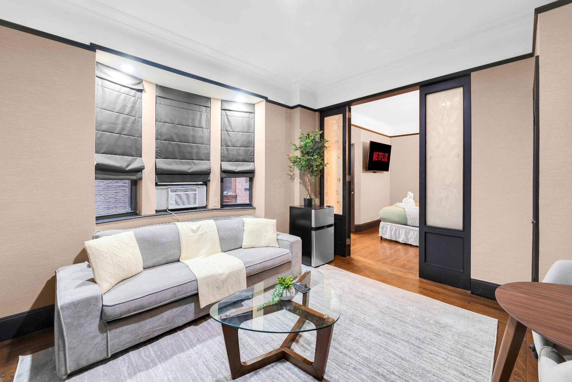 Apartment Stylish 2br In The Heart Of The With Gym *