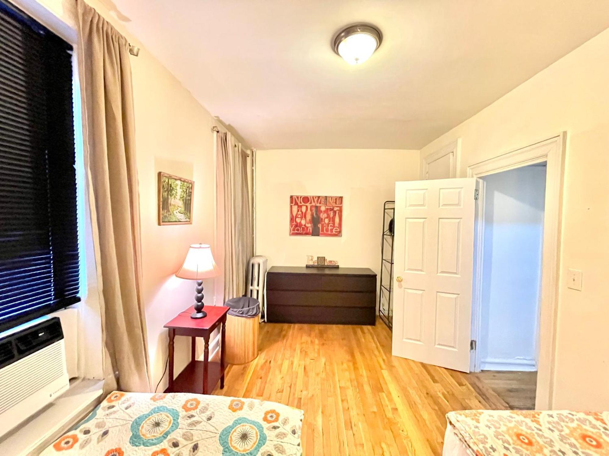 Rooms By Month In Manhattan * New York