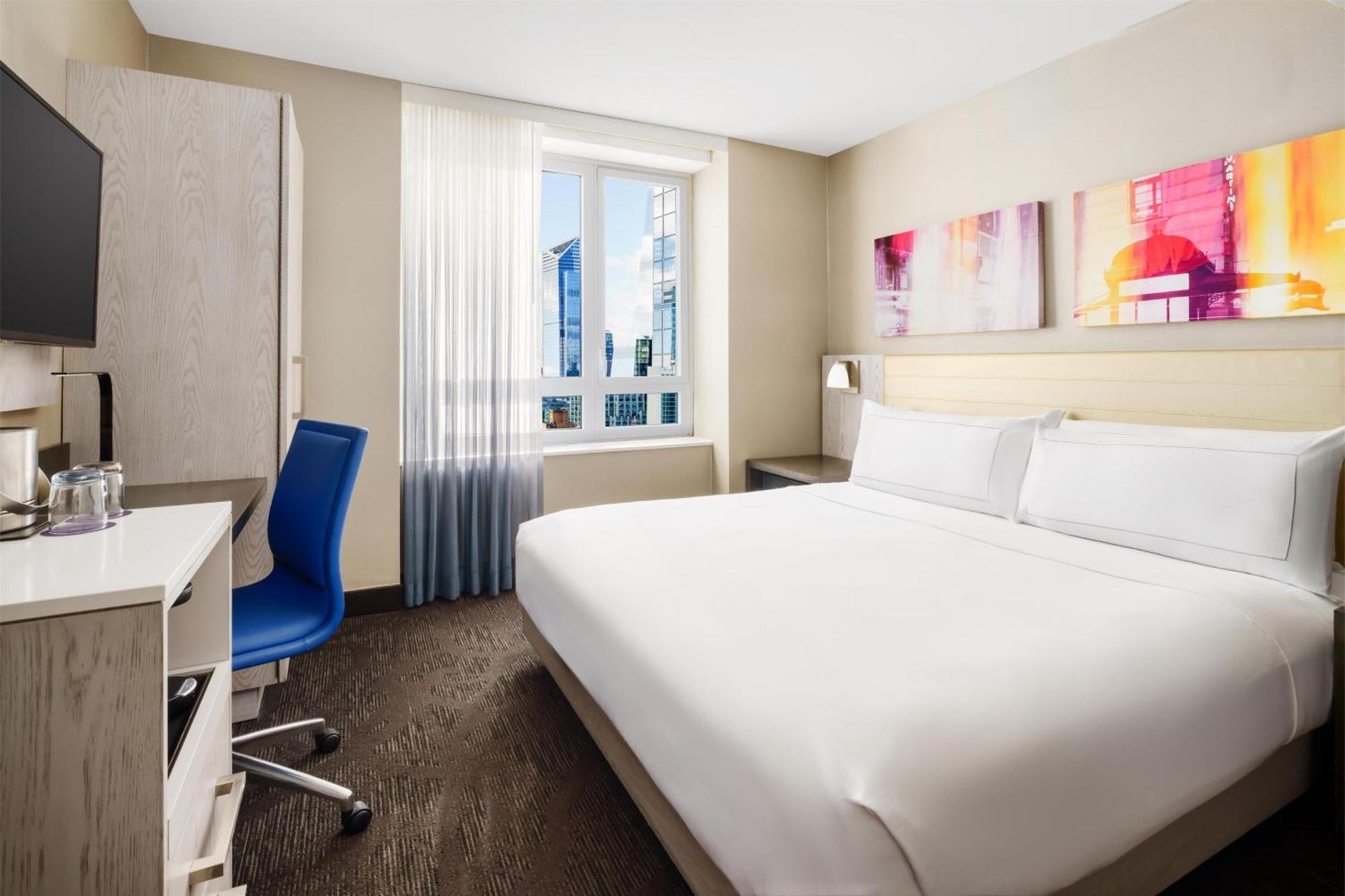 Hotel Doubletree By Hilton New York Times Square West 4*