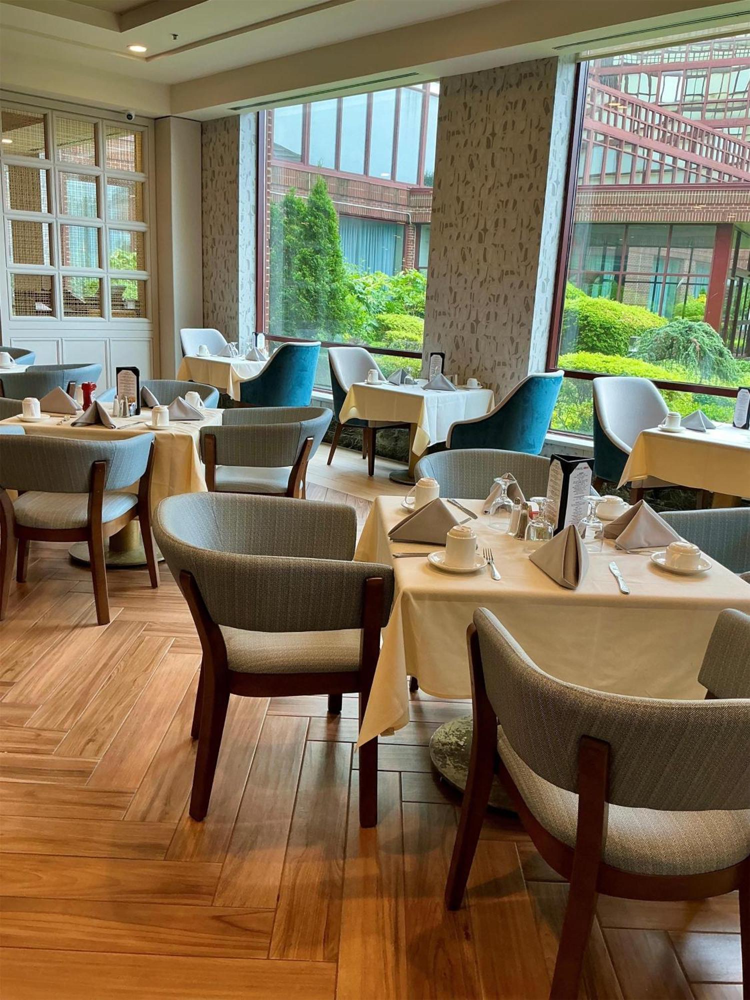 Hotel Doubletree By Hilton New York-laguardia New York