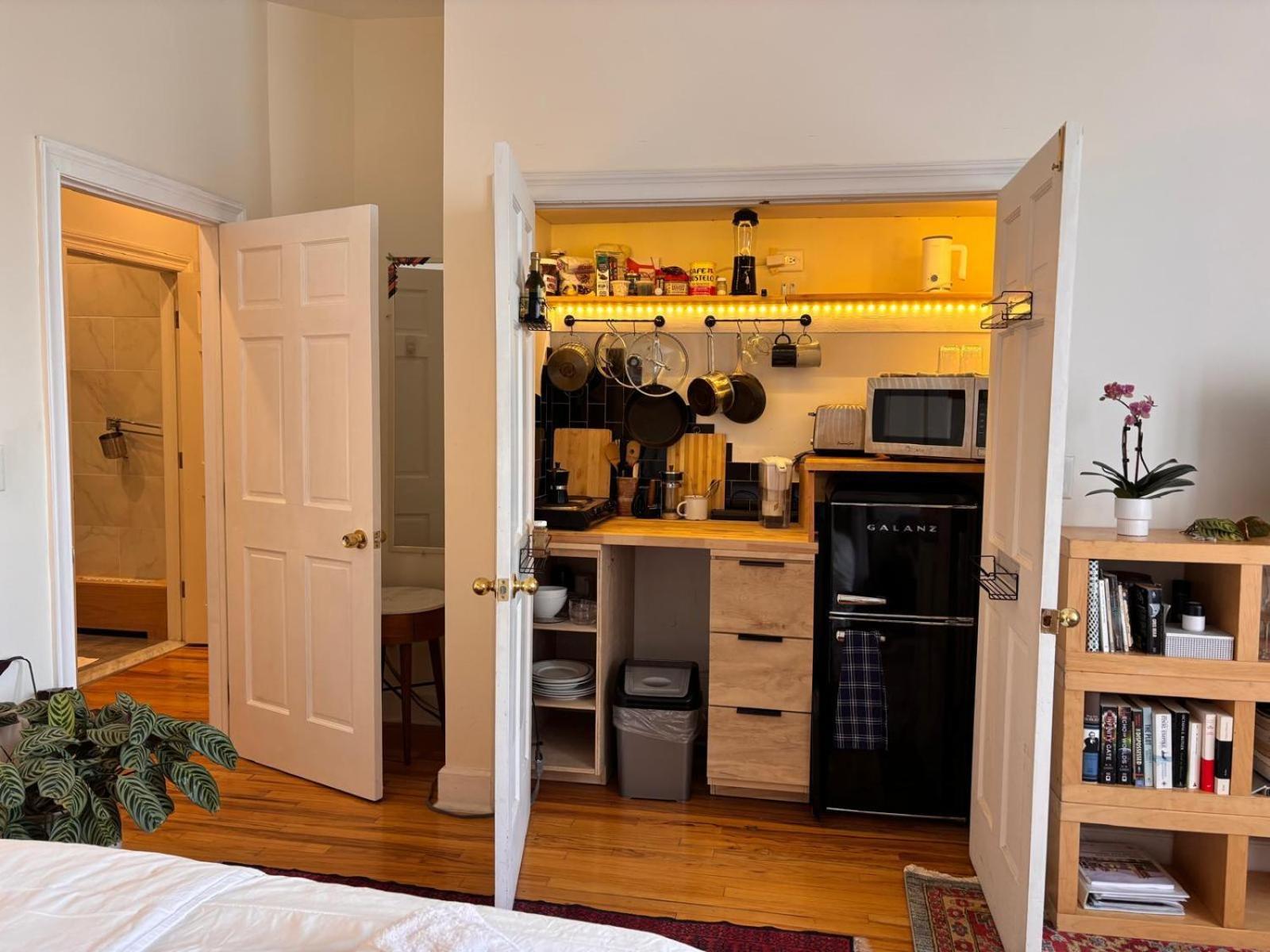 2 Bedrooms With One Private Bathroom In Lovely Homestay New York