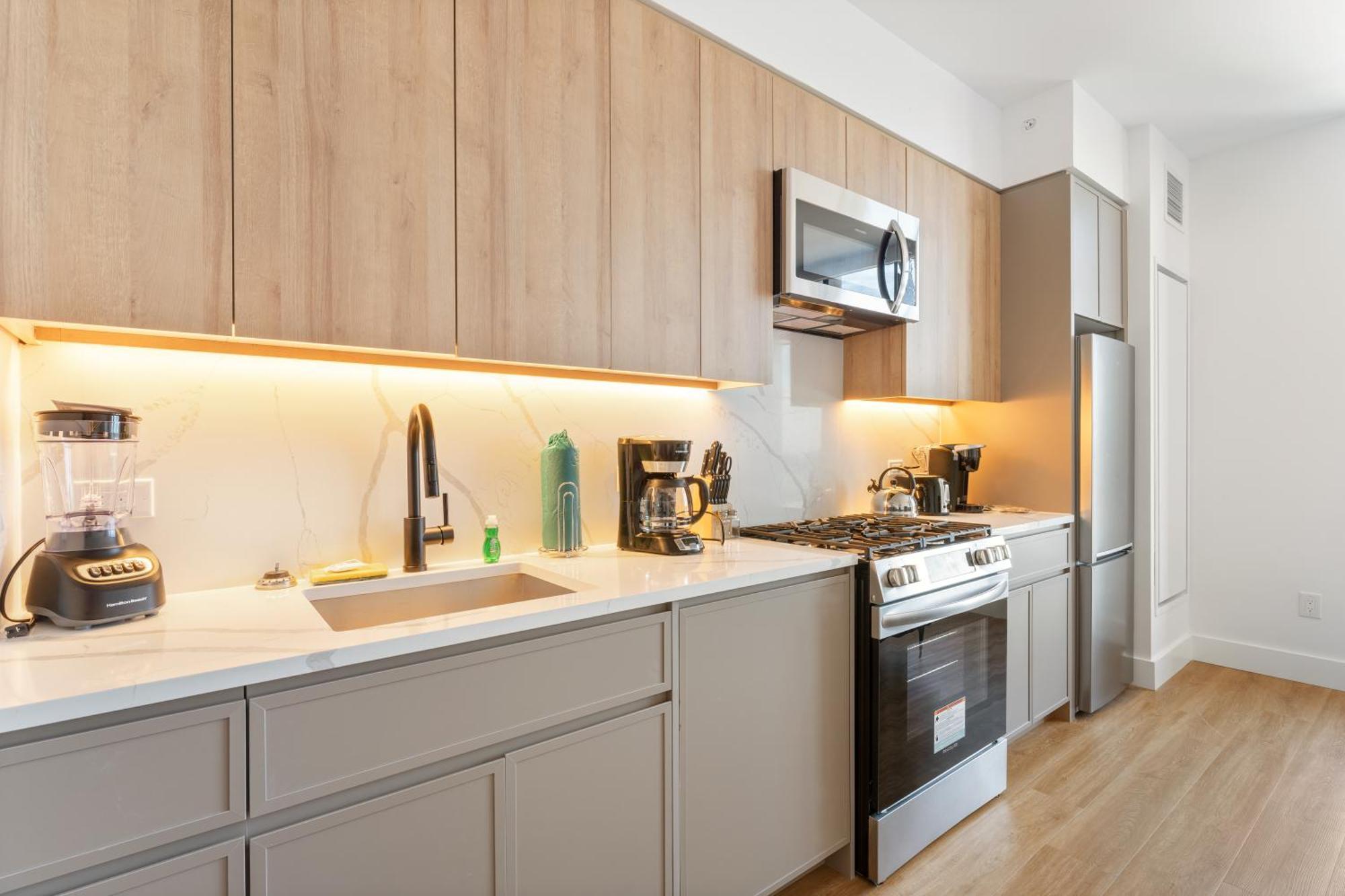 Elegant Haven, Upscale Comfort *