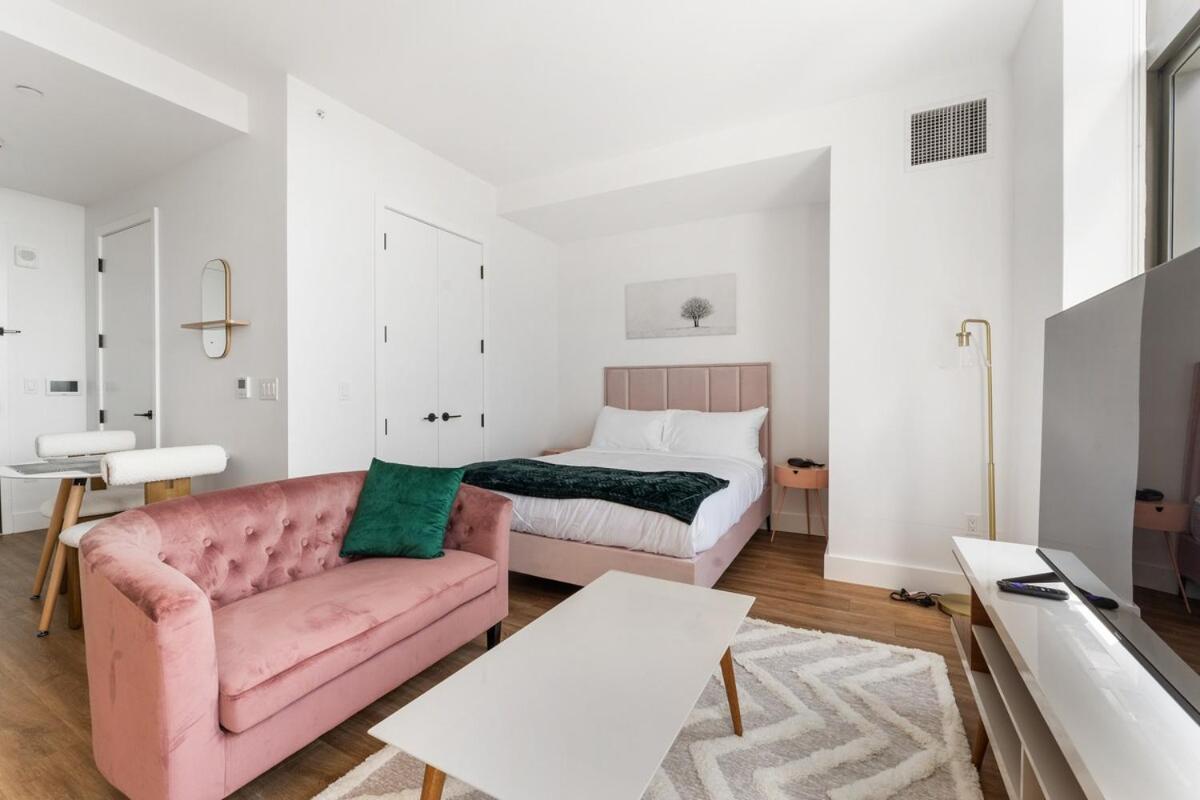 Modern Oasis With High End Amenities