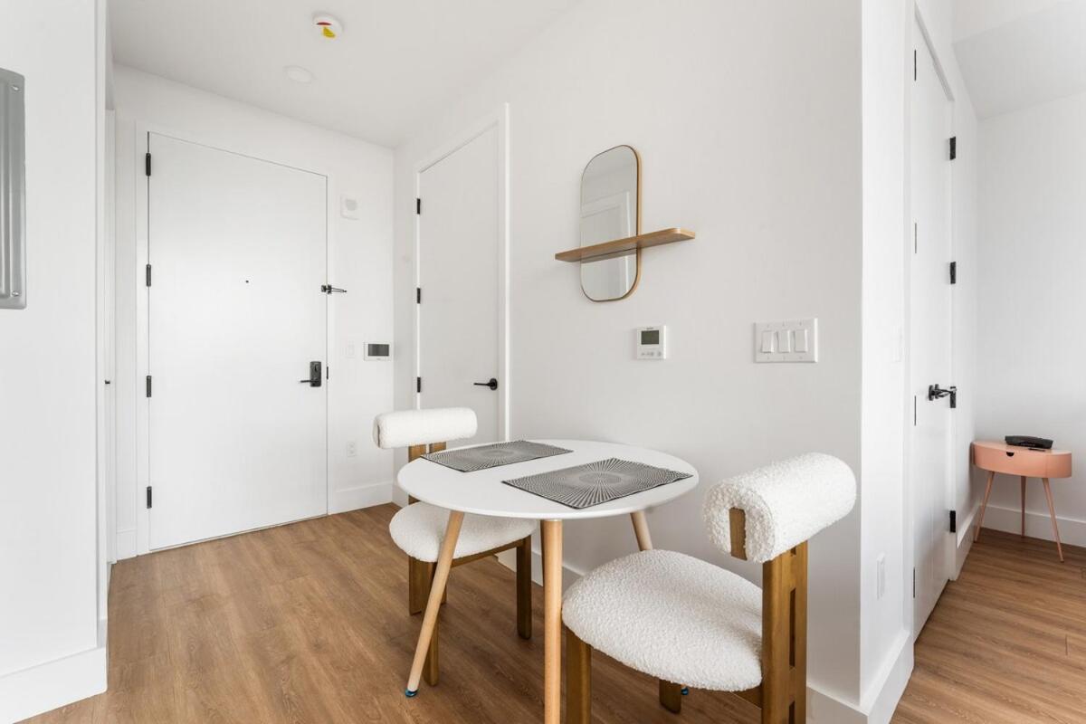 Sleek And Stylish Studio, Luxe Perks In Prime Spot New York