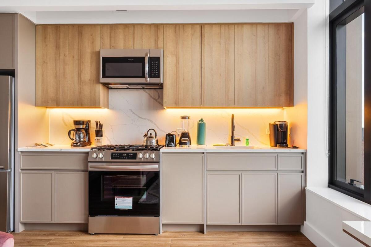 Chic Retreat With Top-tier Amenities Apartment New York
