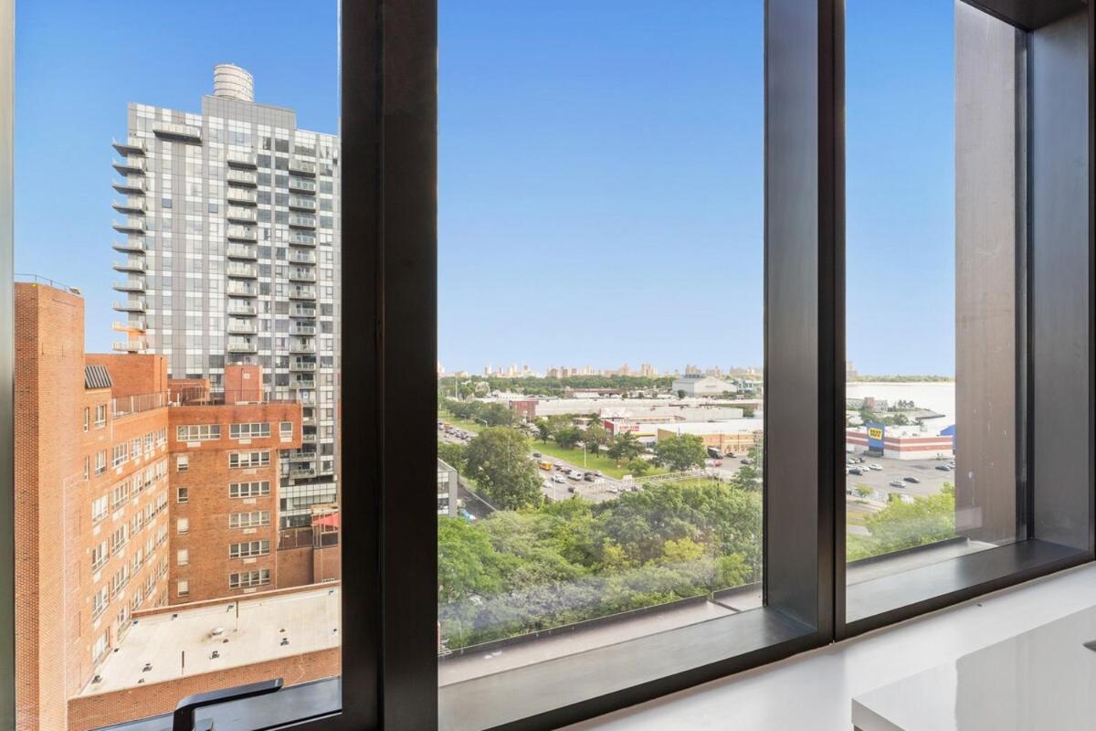 Chic Retreat With Top-tier Amenities Apartment New York