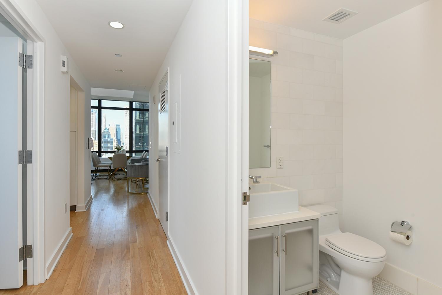 Apartment Opulent 2br Duplex - Iconic Midtown Views New York