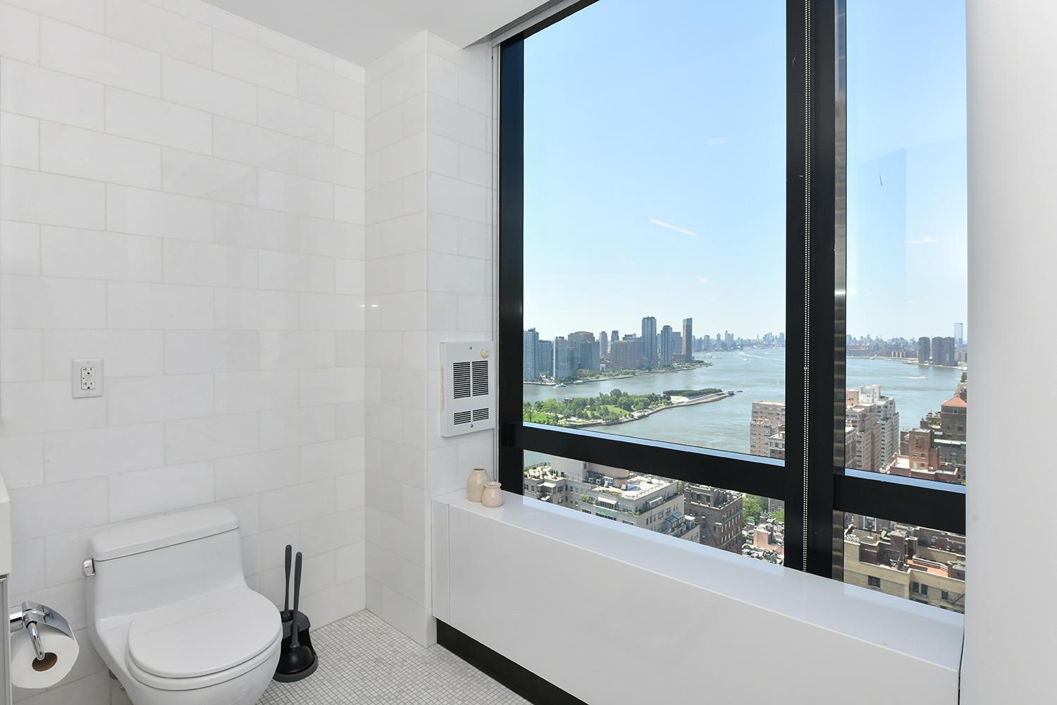 Opulent 2br Duplex - Iconic Midtown Views New York