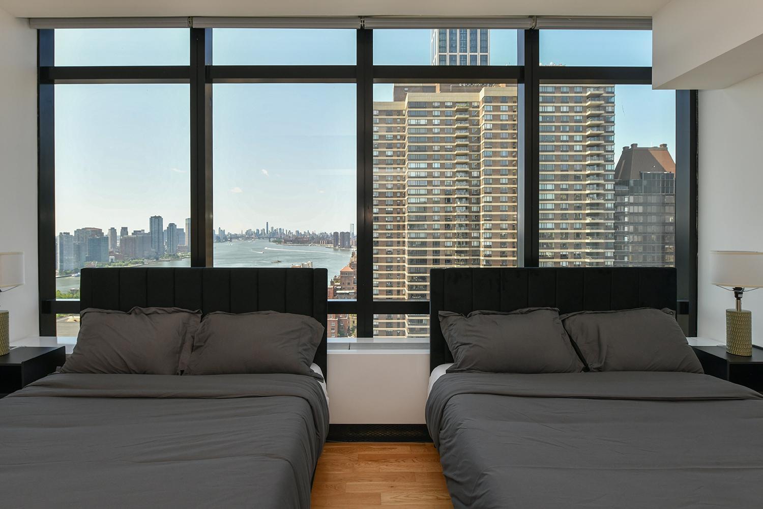 Opulent 2br Duplex - Iconic Midtown Views Apartment *