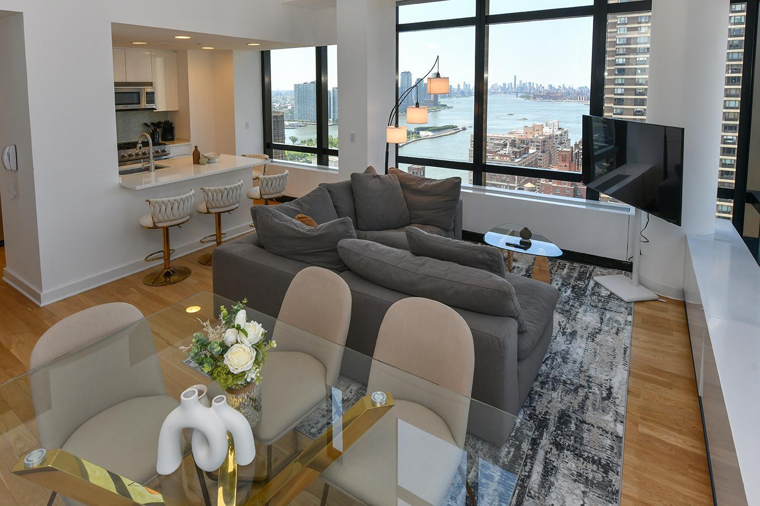 Opulent 2br Duplex - Iconic Midtown Views Appartement New York