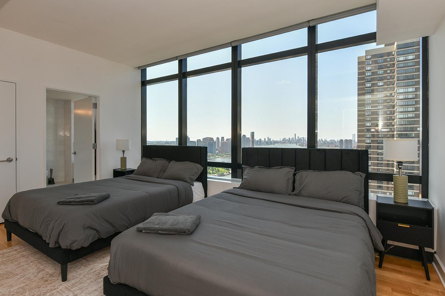 Opulent 2br Duplex - Iconic Midtown Views