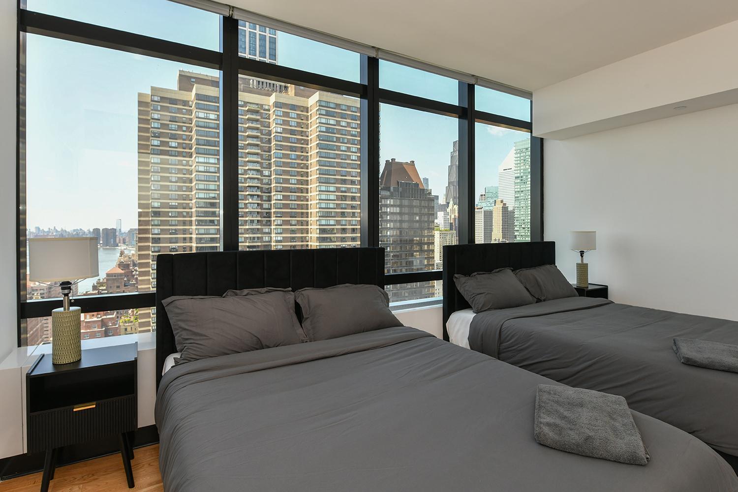 Opulent 2br Duplex - Iconic Midtown Views New York