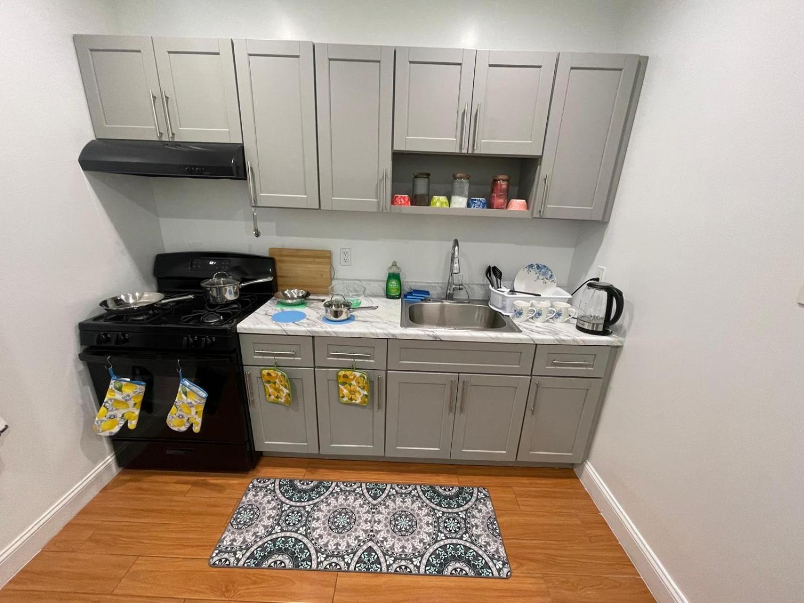 Luxury With Attached-bath Near Jfk Ny * New York