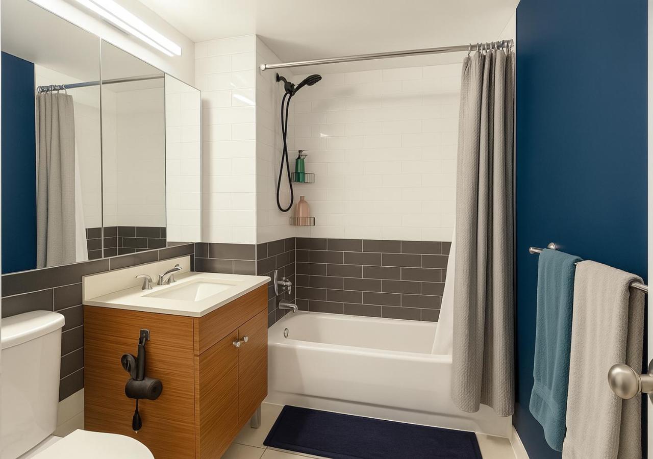 Time Square Apartment *