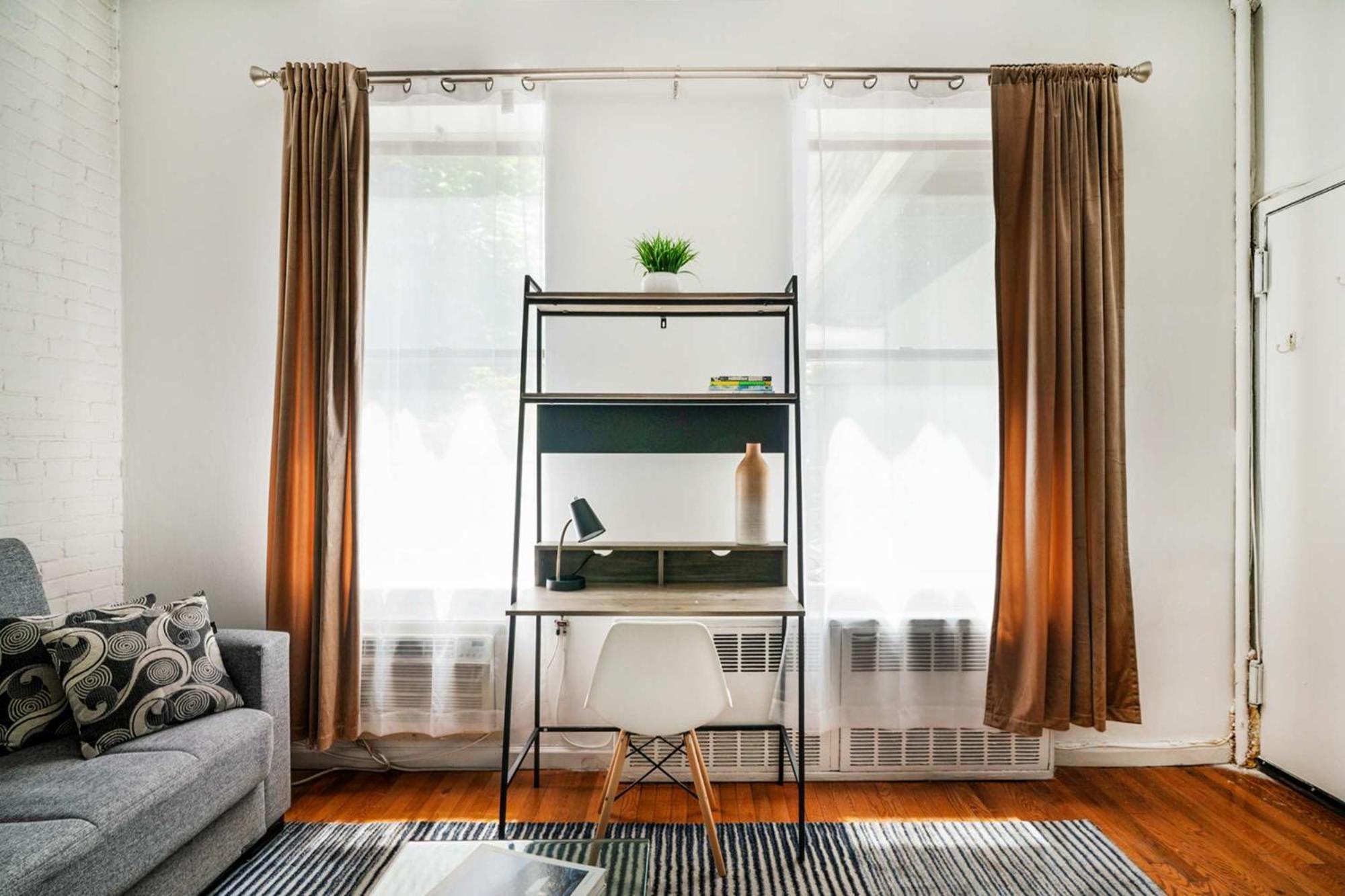 26-2b Gramercy Large 1br Wd In Unit Courtyard Apartment