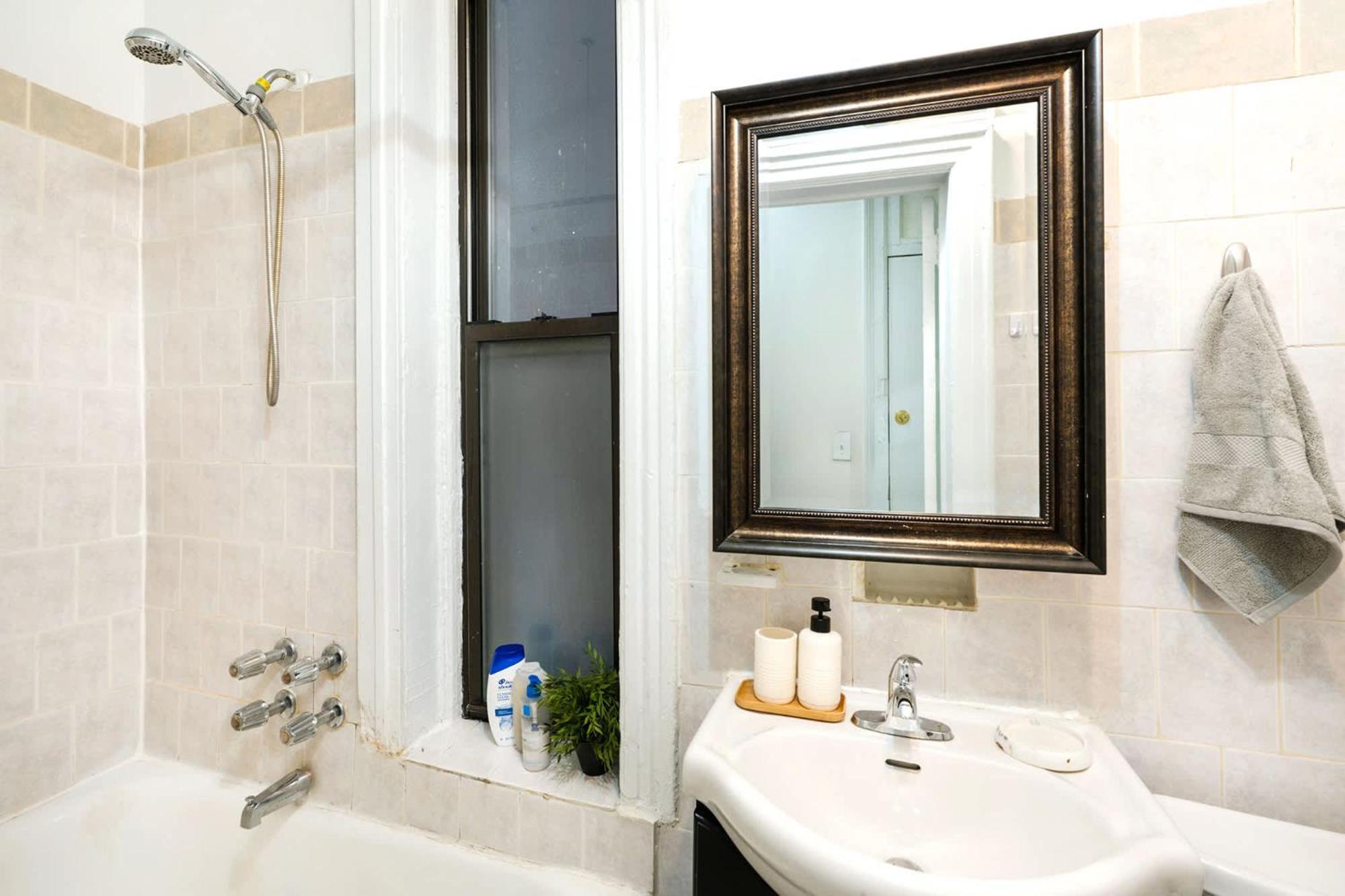 211-3 Prime Union Square Large 1br Great Value *