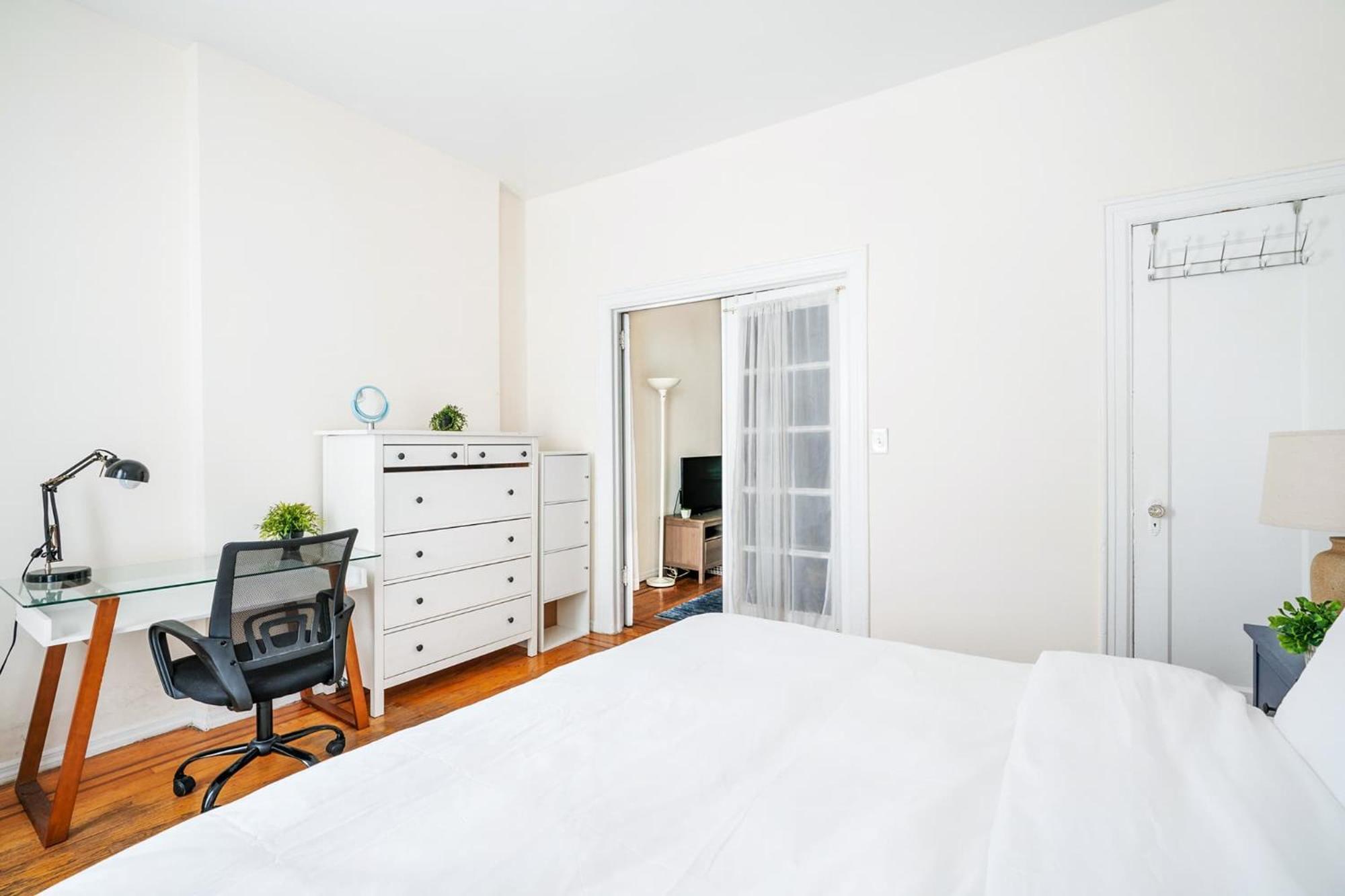 211-3 Prime Union Square Large 1br Great Value Apartment New York